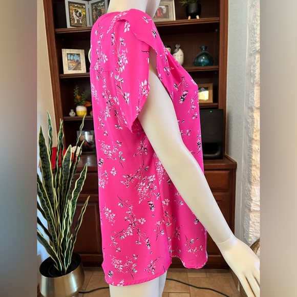 Croft & Barrow Pink Floral Chiffon Top with Cap Sleeves Size Large - Picture 3 of 8